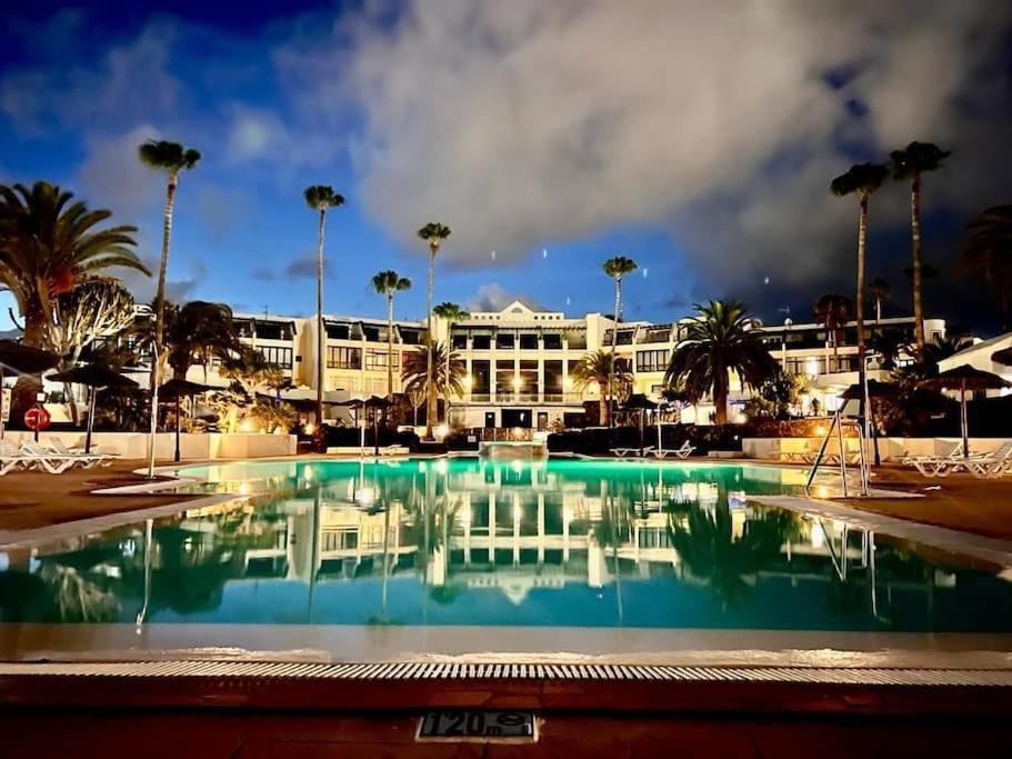 Rockbeach Bungalow Costa Teguise Exteriör bild