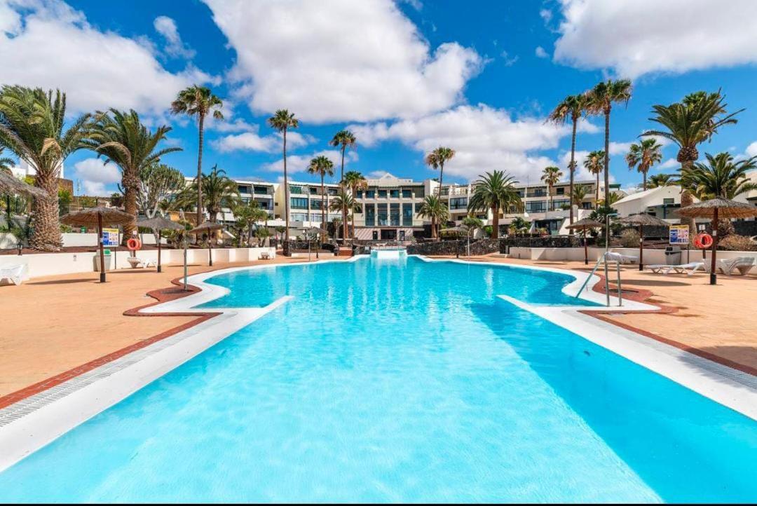 Rockbeach Bungalow Costa Teguise Exteriör bild
